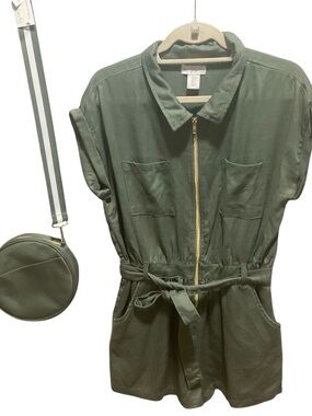 Very Truly Yours Linen Blend Utility Romper Olive Green Cap Sleeve L with Purse